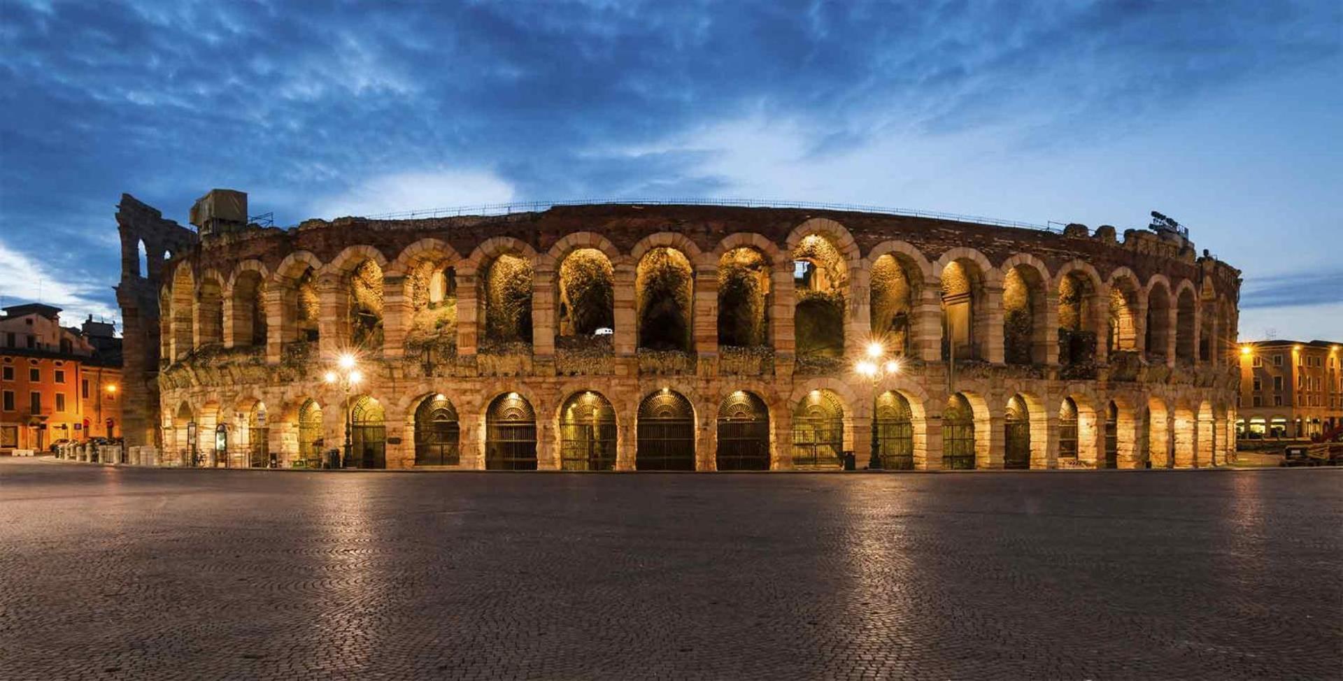 Апартаменты -Near Arena & Parking - Pet Friendly Historical Arena Palace Верона Экстерьер фото