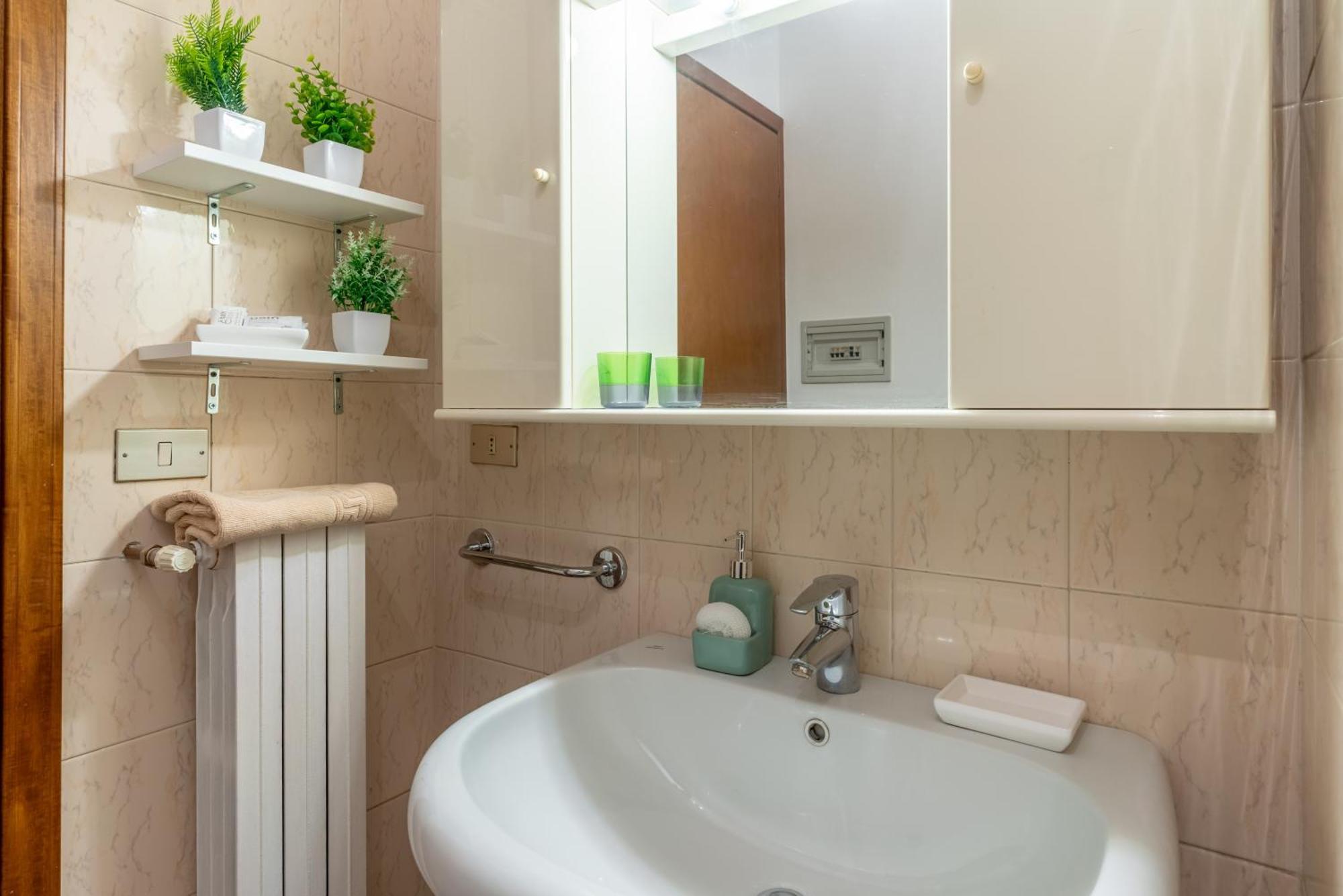 Апартаменты -Near Arena & Parking - Pet Friendly Historical Arena Palace Верона Экстерьер фото
