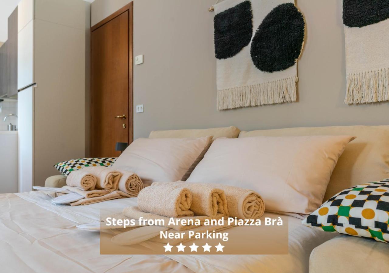 Апартаменты -Near Arena & Parking - Pet Friendly Historical Arena Palace Верона Экстерьер фото